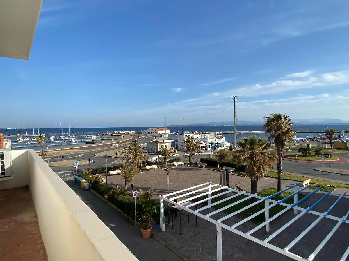 I Fenicotteri - Appartamenti sul Mare Calasetta 0*,  Italia